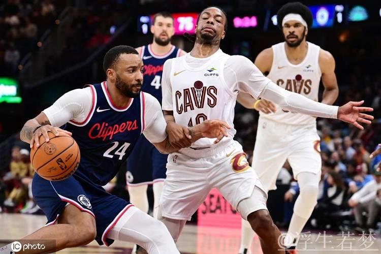 米切尔24+12哈登24+8 骑士主场力克快船